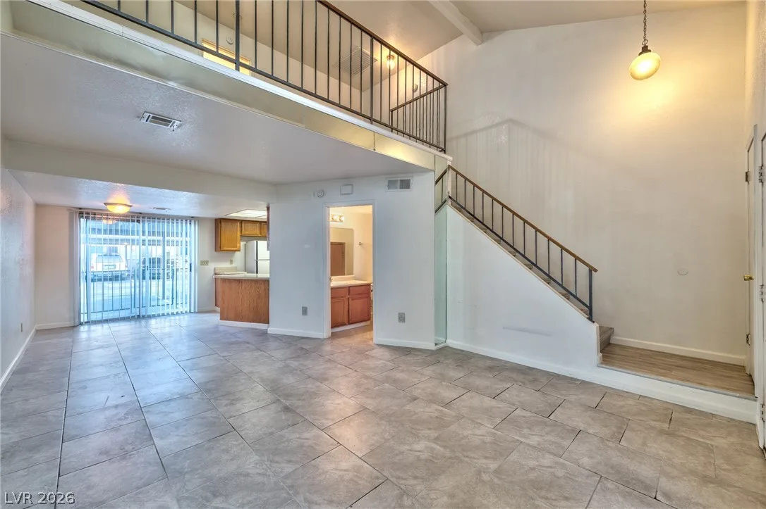 587 Sellers Place — photo 3