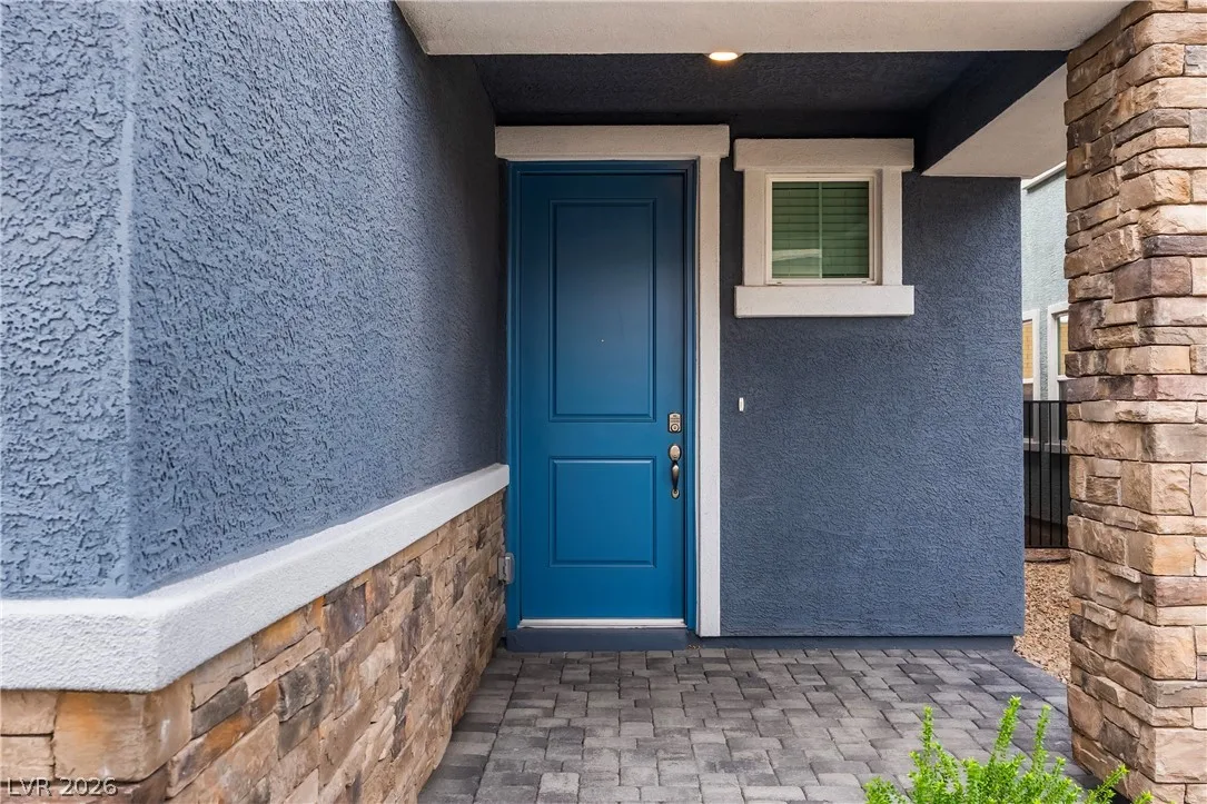 1025 Copper Robin Street — photo 2