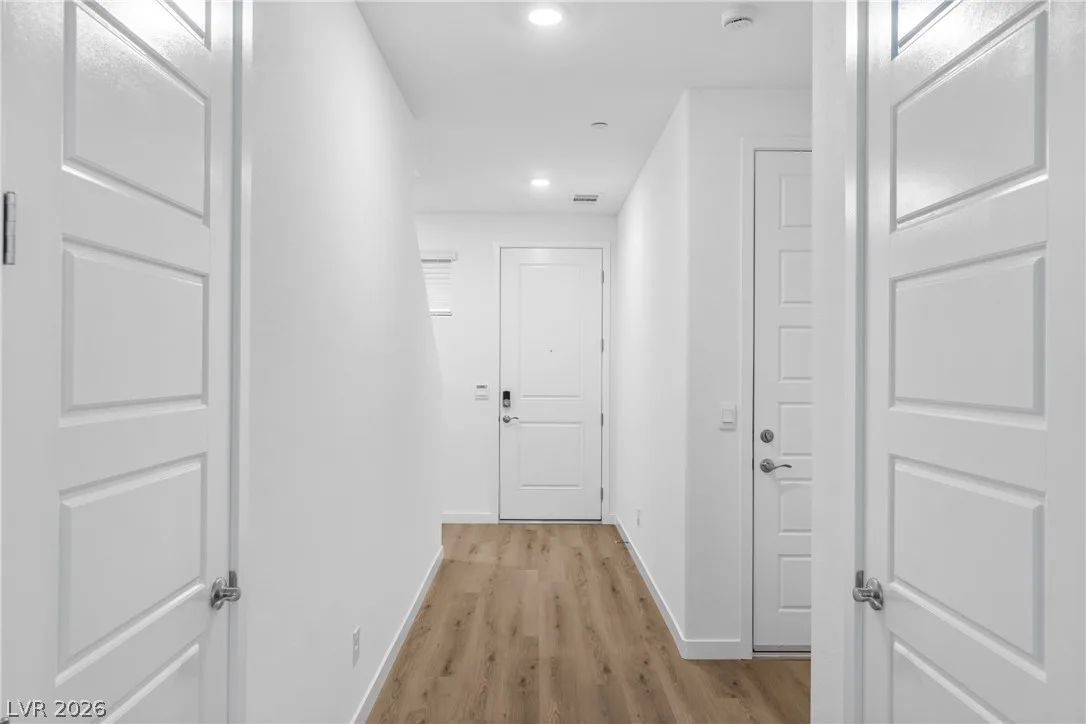 1025 Copper Robin Street — photo 4