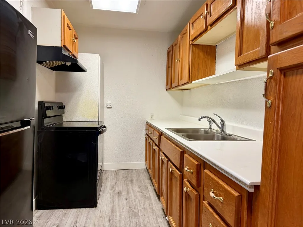 394 North 15th Street — photo 3