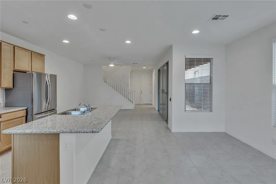 11672 REDWOOD MOUNTAIN Avenue — photo 5