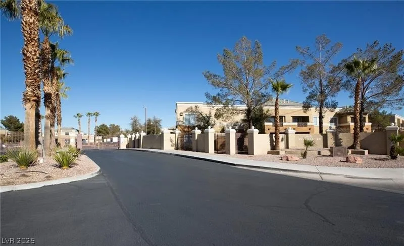 8070 West Russell Road 2115 — photo 1