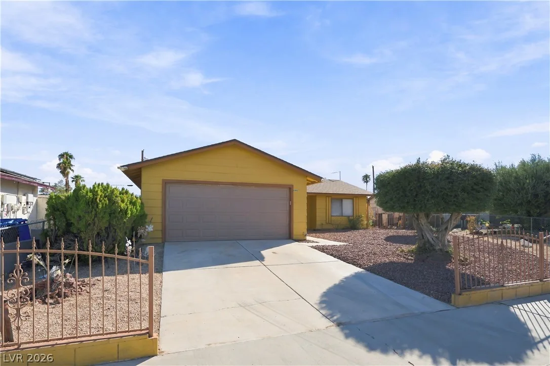 1305 Jackson Avenue — photo 1
