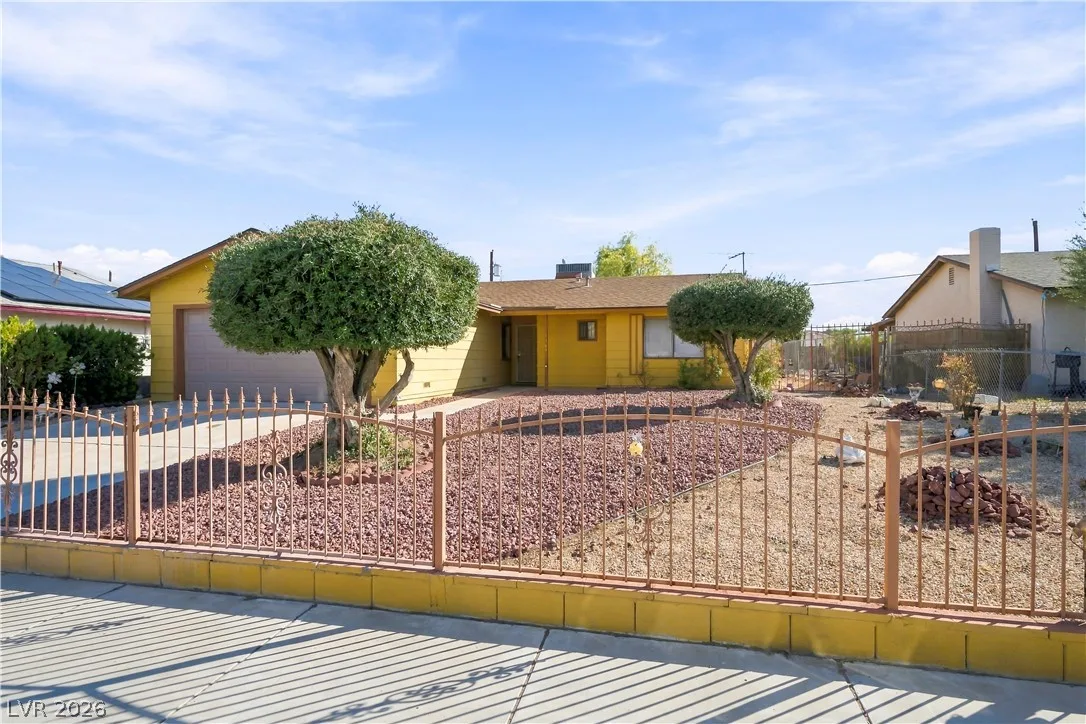 1305 Jackson Avenue — photo 3