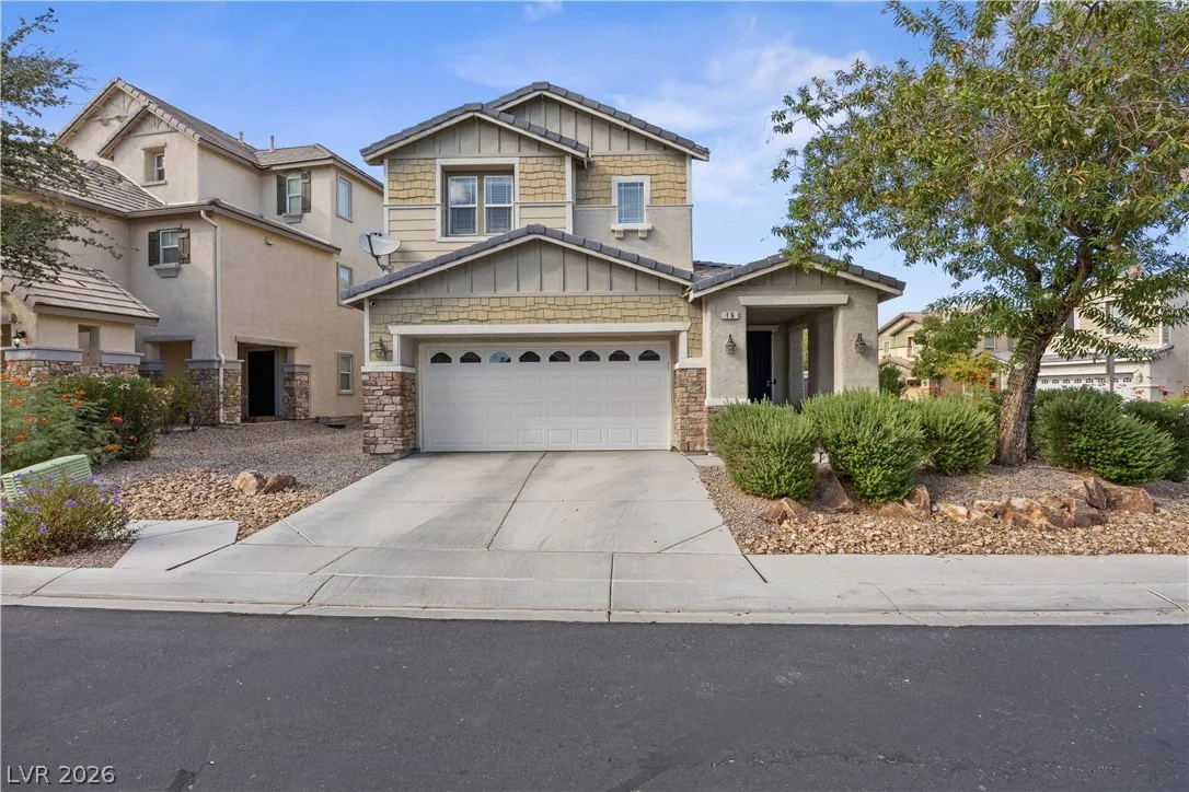 16 Yellow Peak Avenue — photo 4