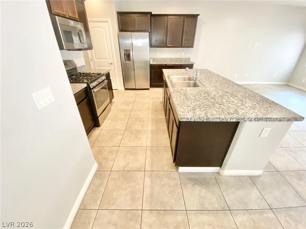 6743 Dragonfly Rock Street — photo 4