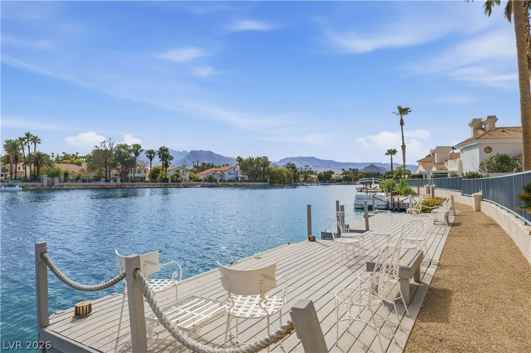 2933 Harbor Cove Drive — photo 3