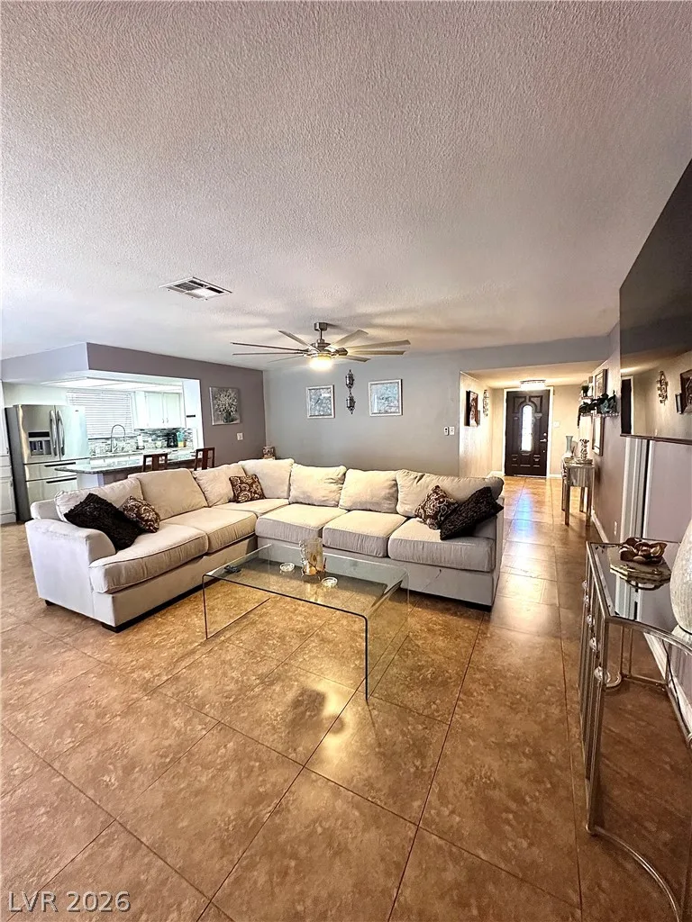 5045 Hayward Avenue — photo 1