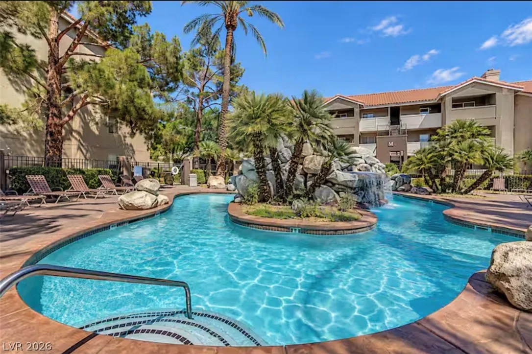 4200 South Valley View Boulevard 3053 — photo 2