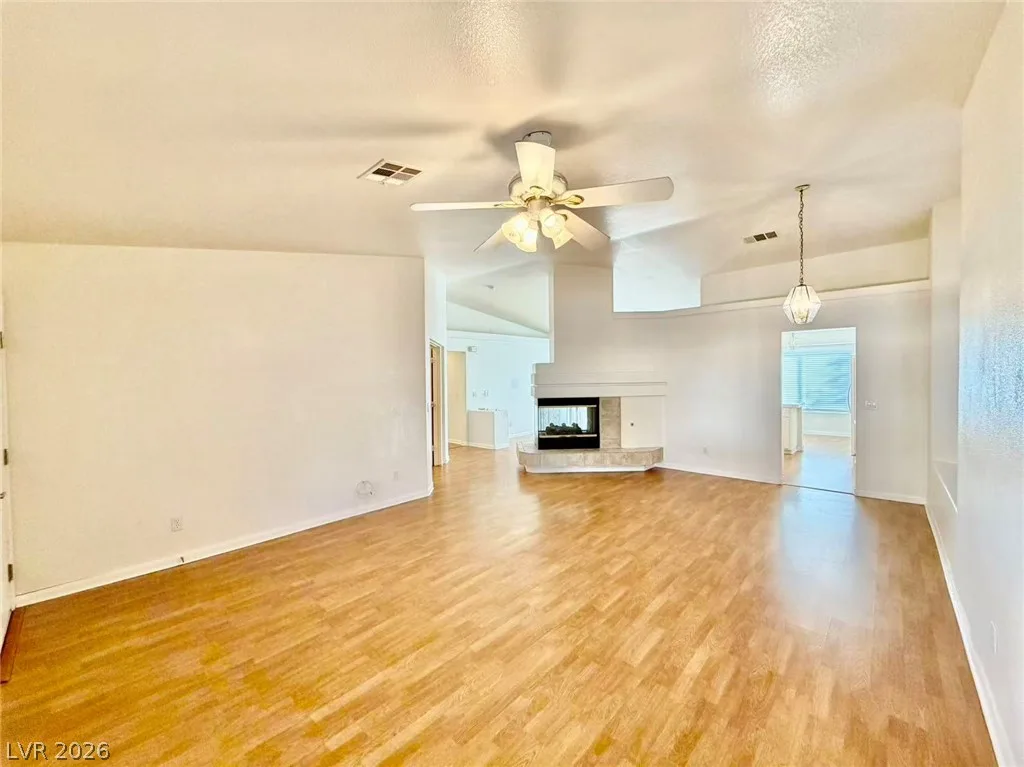 8605 GILMORE Avenue — photo 3