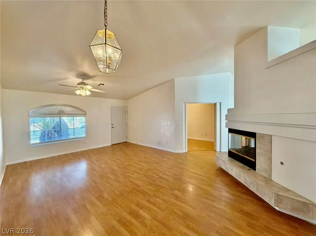 8605 GILMORE Avenue — photo 5