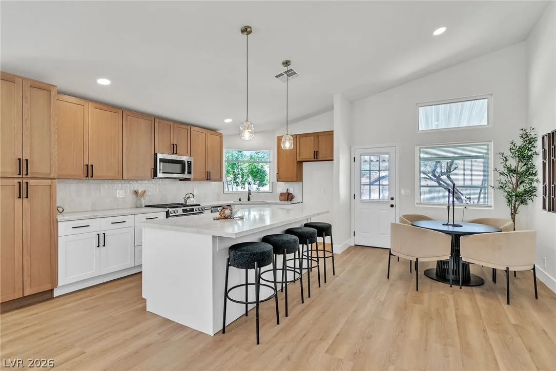8220 Mt Brodie Circle — photo 1