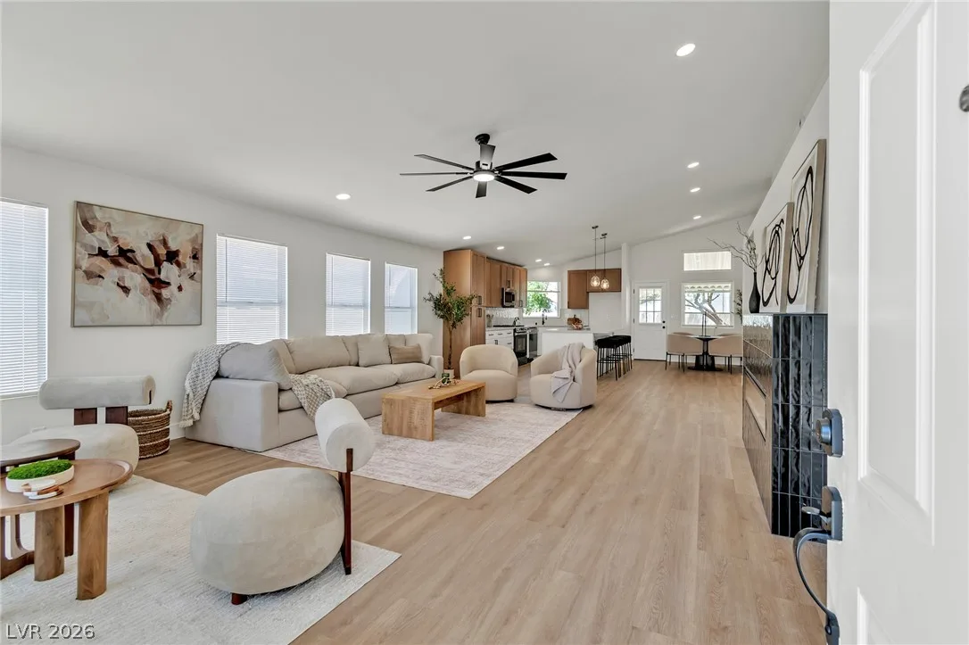 8220 Mt Brodie Circle — photo 4