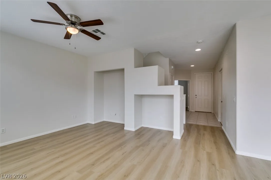 5512 Grand Rapids Street — photo 5