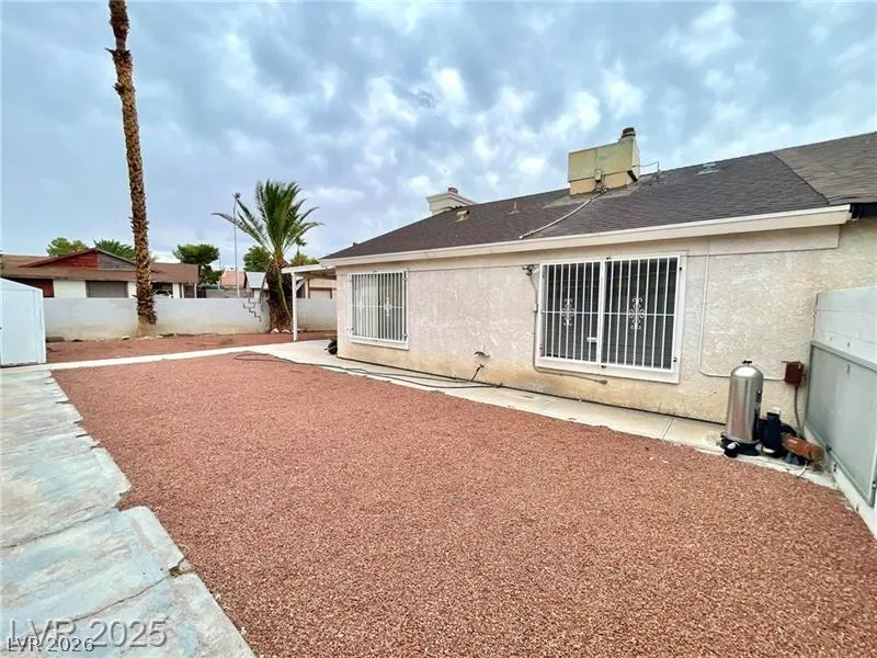 7135 Kenwood Street 7135 — photo 5