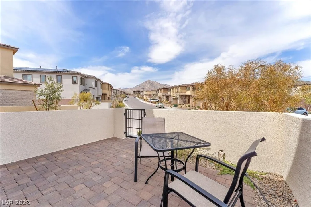 12023 Arrebol Avenue — photo 3