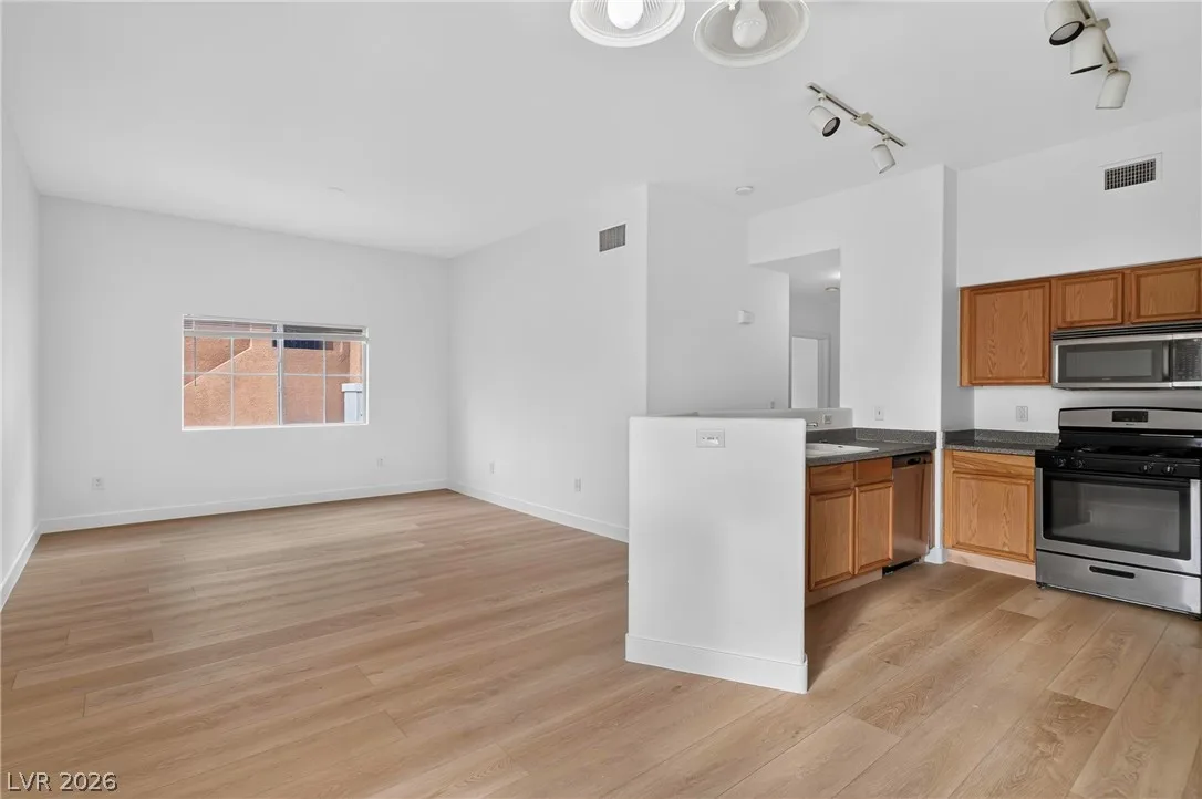 9303 Gilcrease Avenue 2179 — photo 4