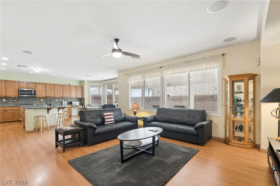 9203 White Waterfall Avenue — photo 5