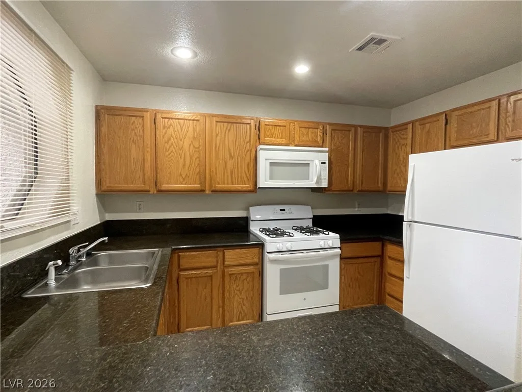 5030 South Rainbow Boulevard 103 — photo 2