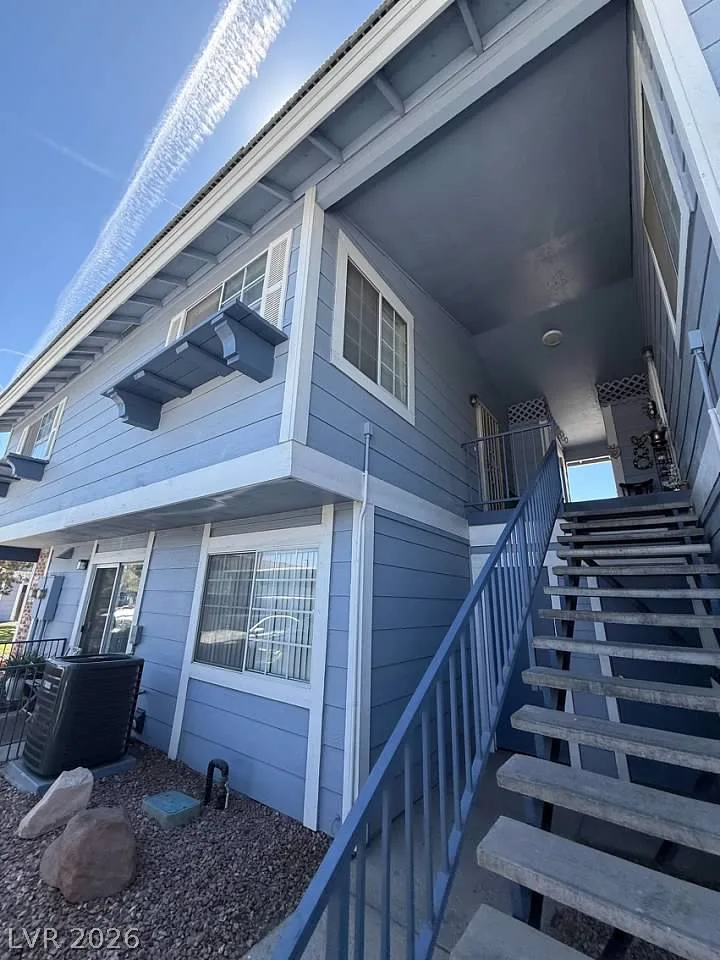 5795 Medallion Drive 202 — photo 2