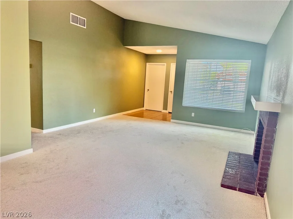 2489 Muirfield Avenue — photo 5