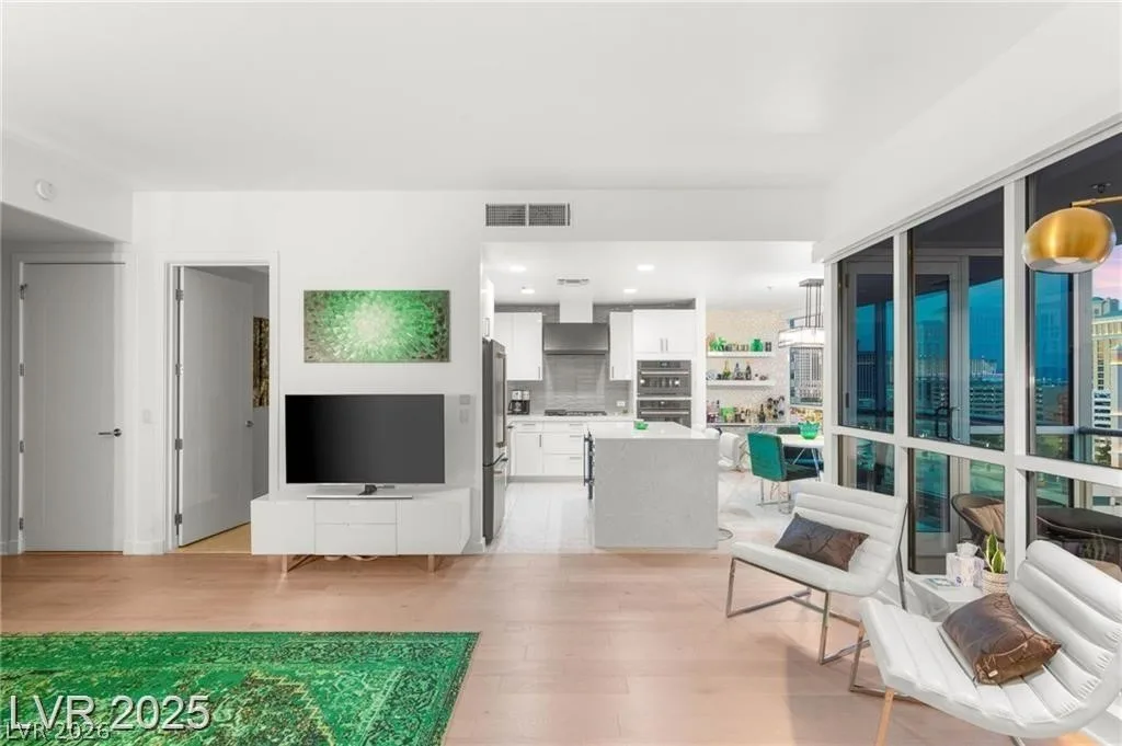 4525 Dean Martin Drive 1007 — photo 5