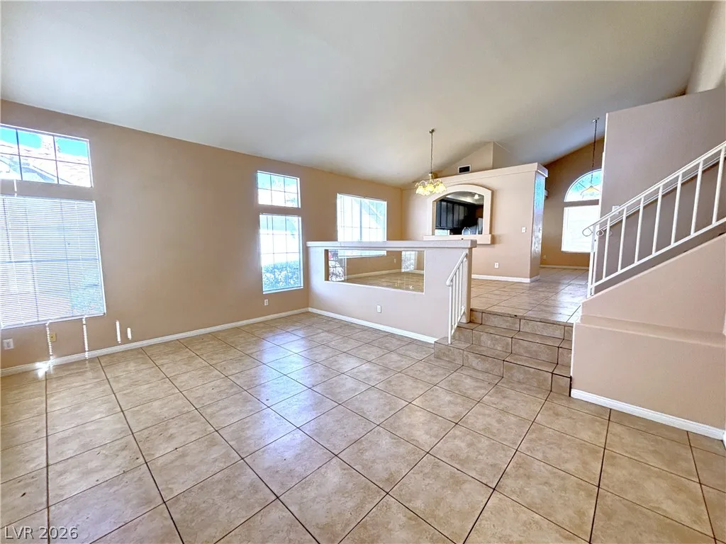 2514 Quail Canyon Avenue — photo 2
