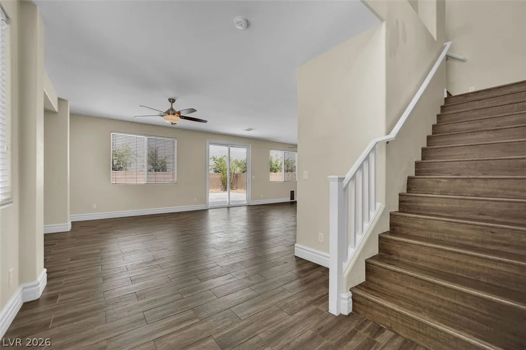 9782 Valmeyer Avenue — photo 2