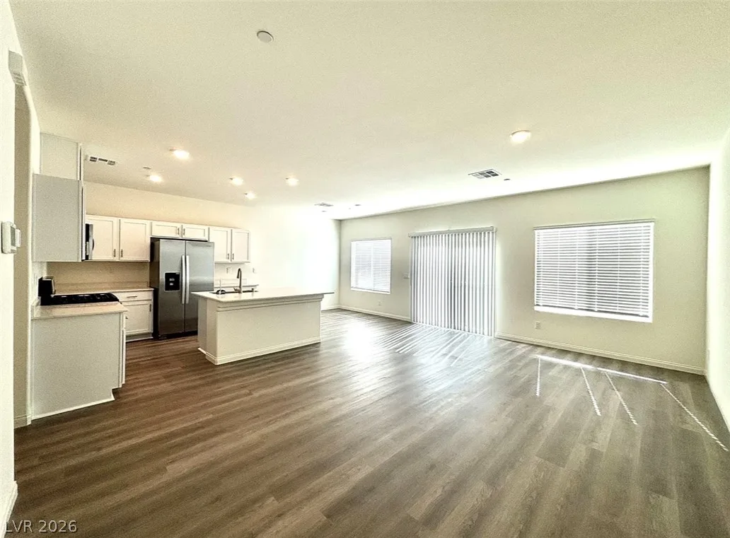 9927 Cobalt Cliffs Street — photo 5
