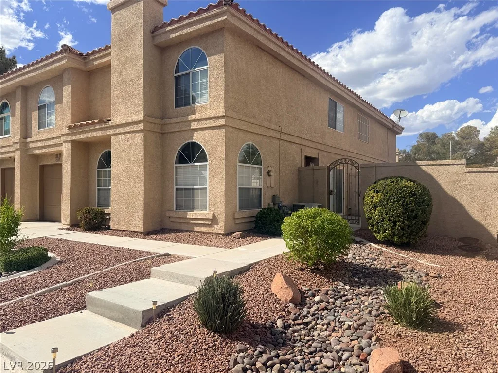 2832 Mill Point Drive — photo 2