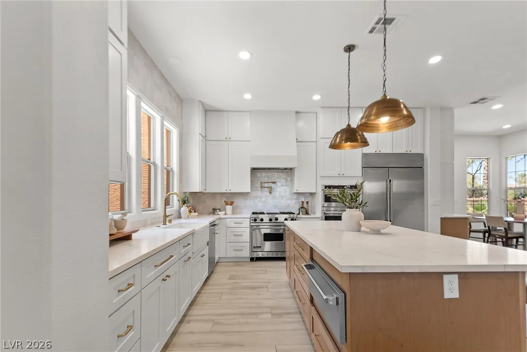 10721 BERINGER Drive — photo 4