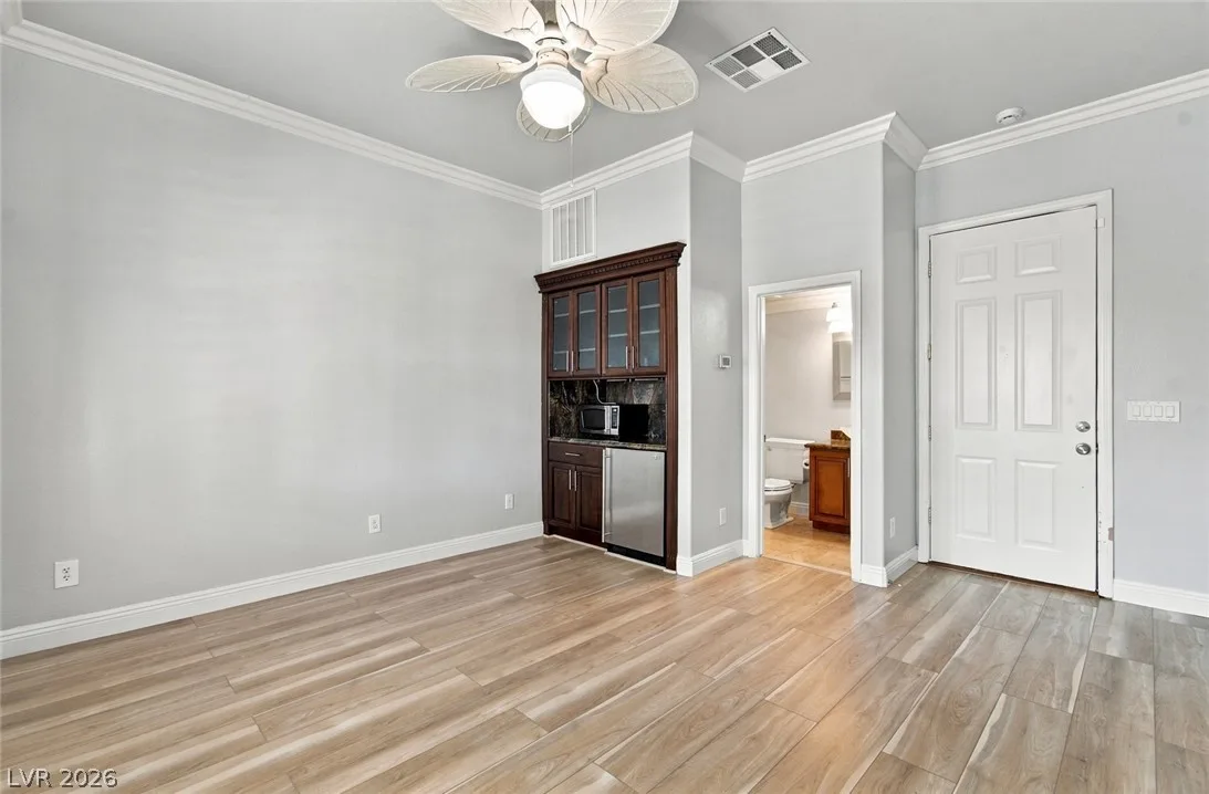 305 Corsicana Street — photo 4