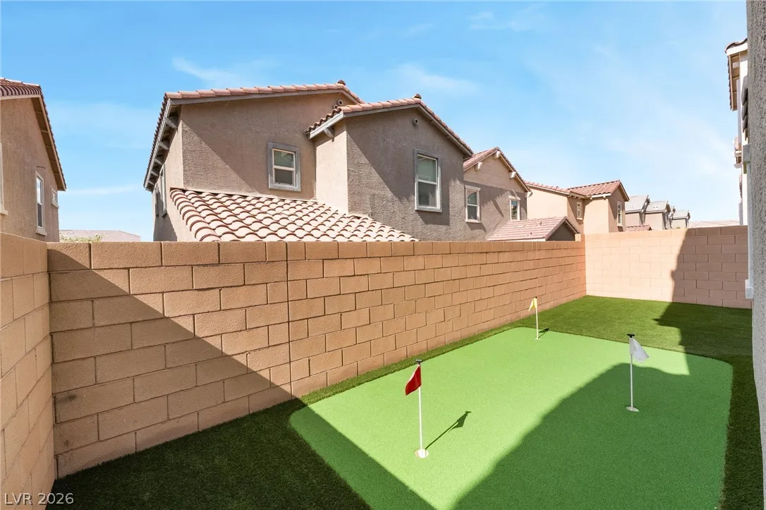 88 Golden Aria Avenue — photo 1