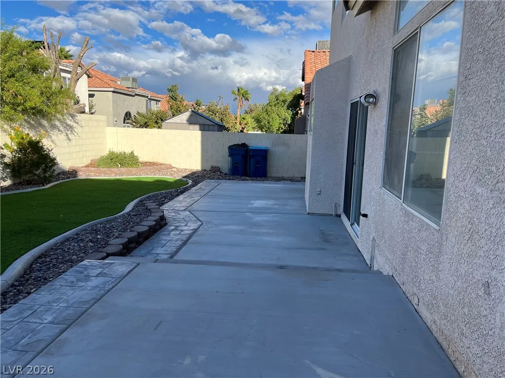 8724 Country Pines Avenue — photo 5