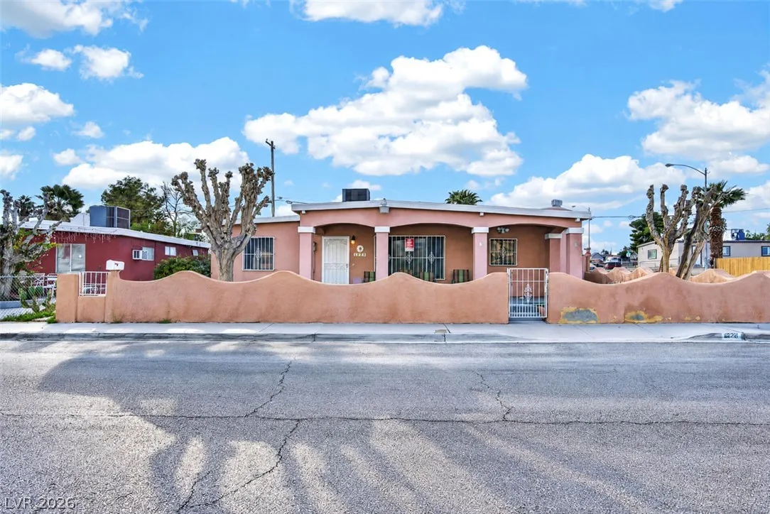 1323 Maui Street — photo 3