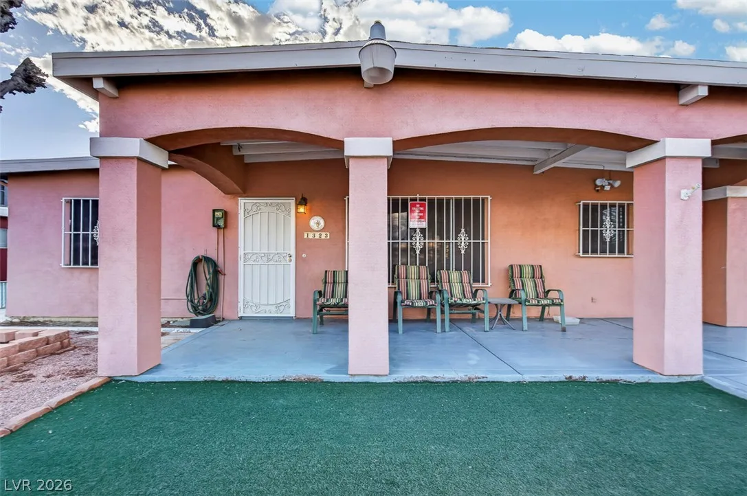 1323 Maui Street — photo 4