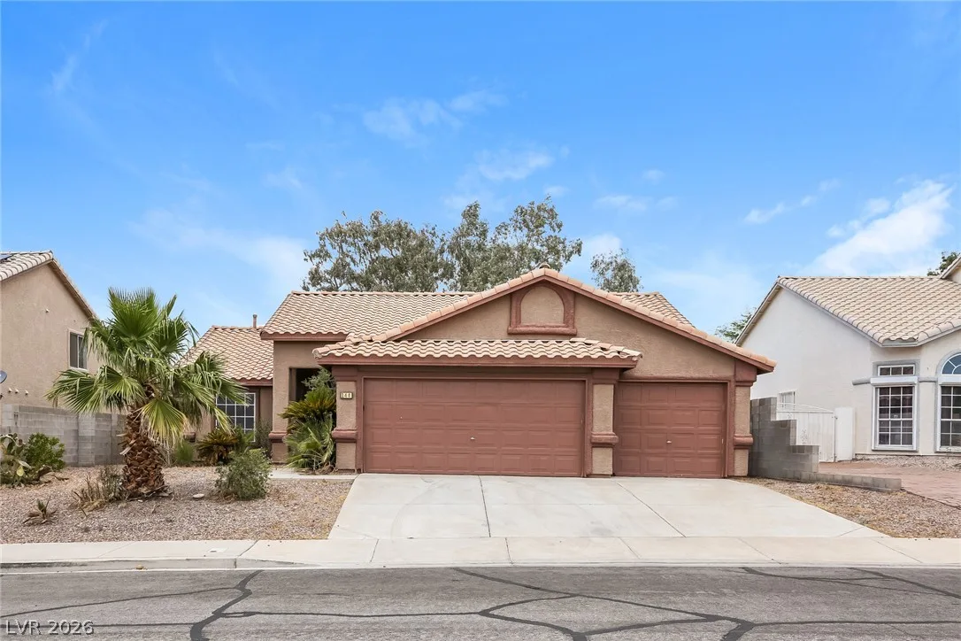 144 La Mirada Drive — photo 1