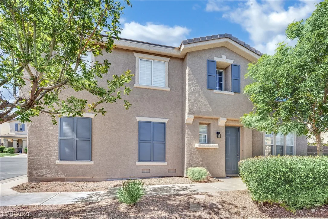 1240 Las Brisas Court — photo 2