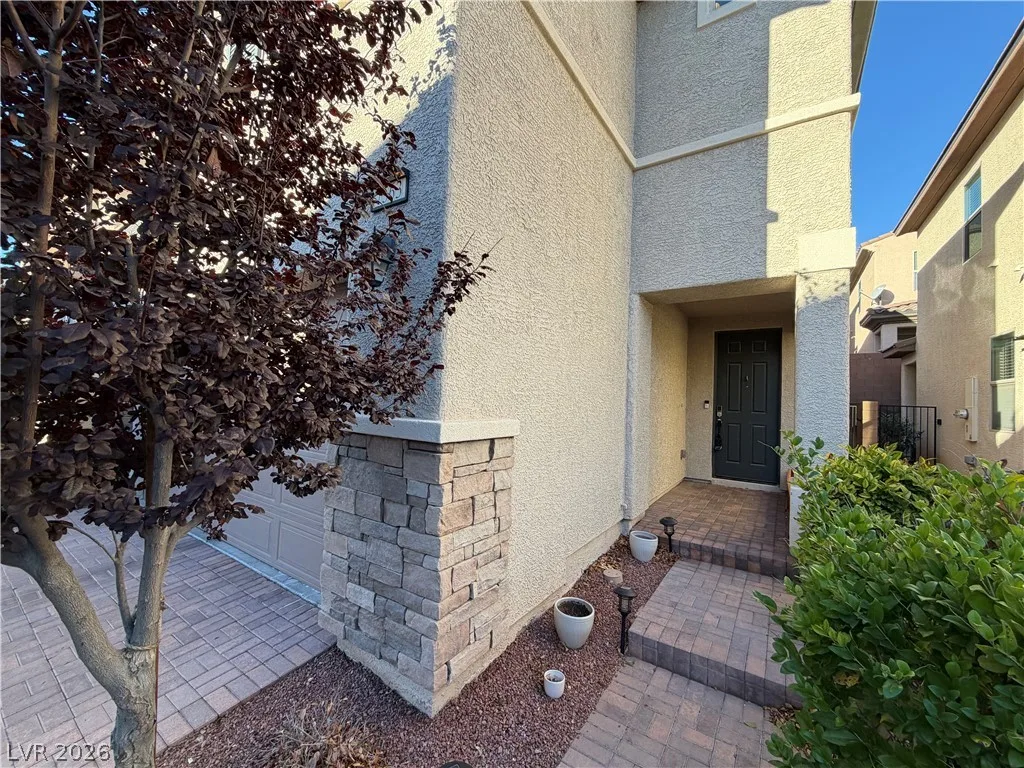 7563 Chimney Point Court — photo 2