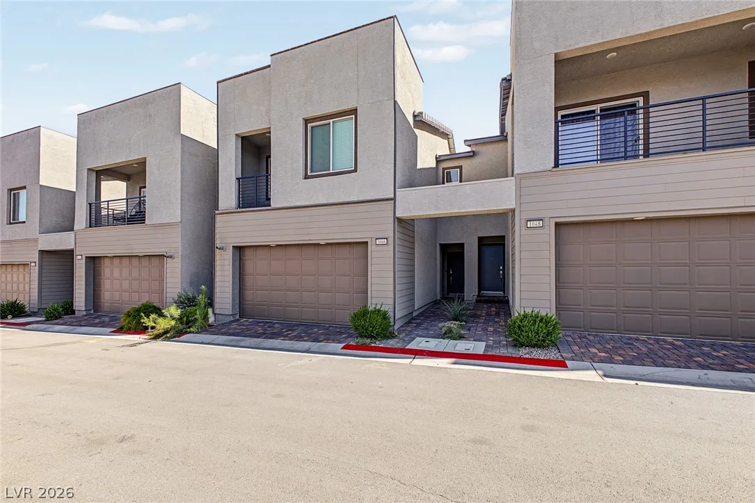 1046 Gabriela Ridge Lane — photo 3