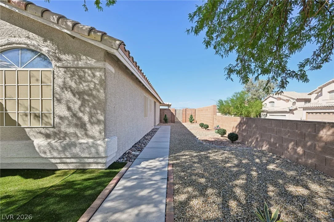 2985 Mount Hope Drive — photo 3