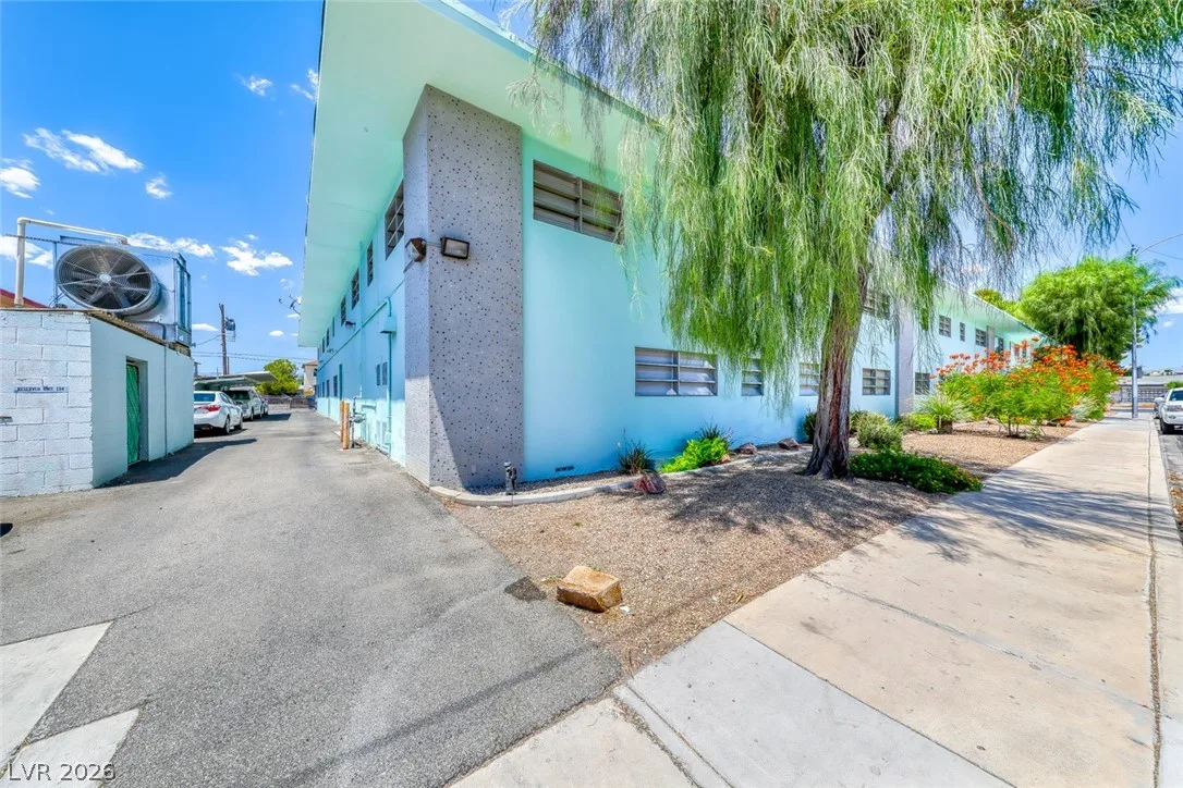1700 Rexford Drive 204 — photo 3