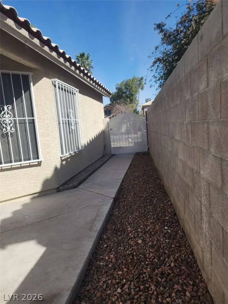 5225 Silverheart Avenue — photo 3