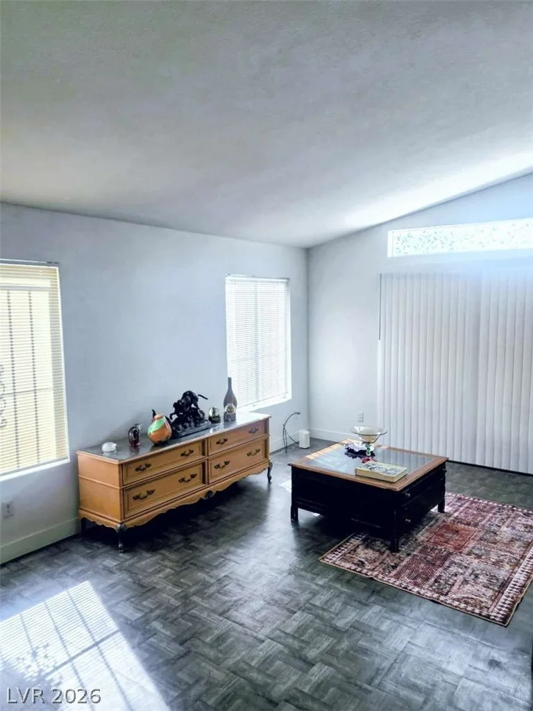 5225 Silverheart Avenue — photo 4