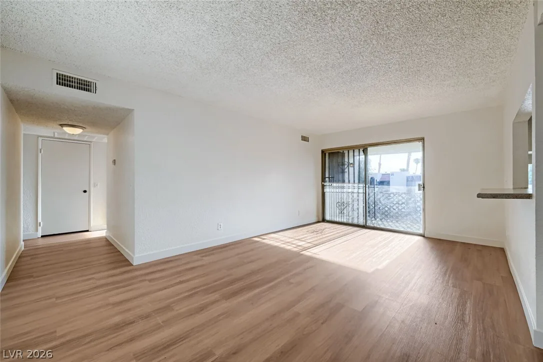 1405 Vegas Valley Drive 218 — photo 5