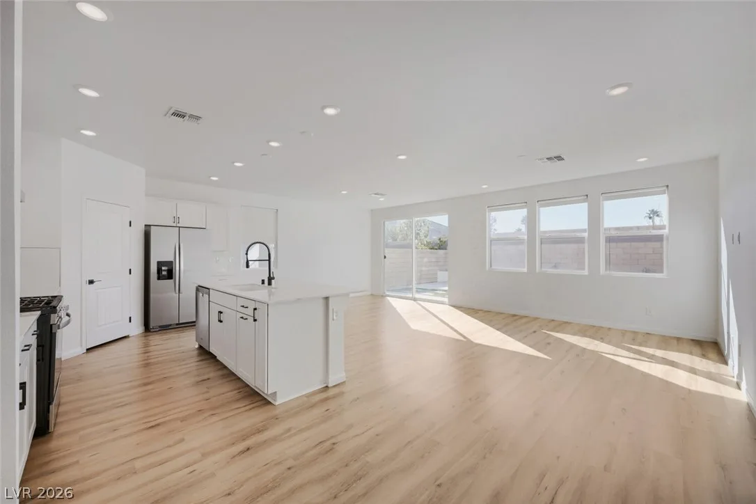 4145 Silver Torch Avenue — photo 2