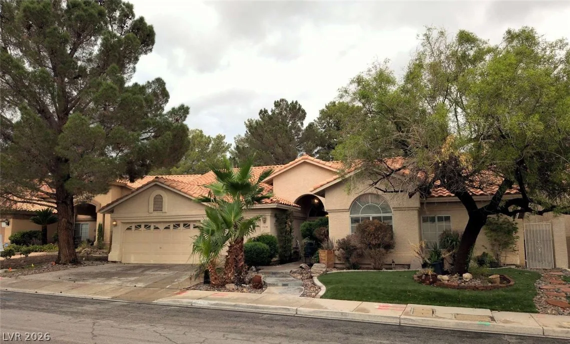 9108 Covered Wagon Avenue — photo 2