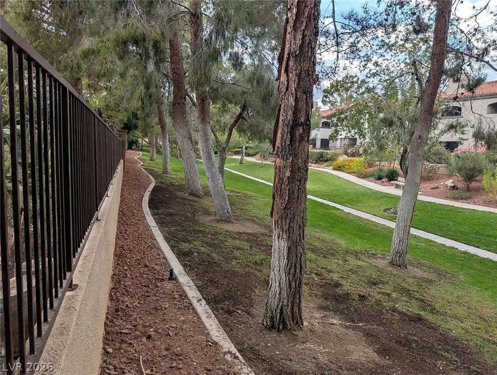 9108 Covered Wagon Avenue — photo 4