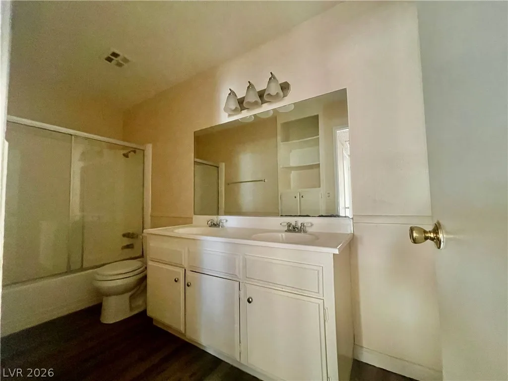 1405 Vegas Valley Drive 194 — photo 3