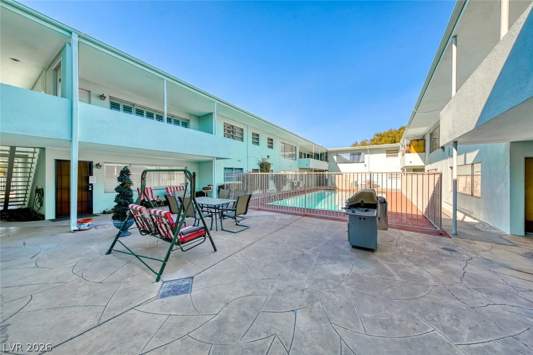 1700 Rexford 105 — photo 4